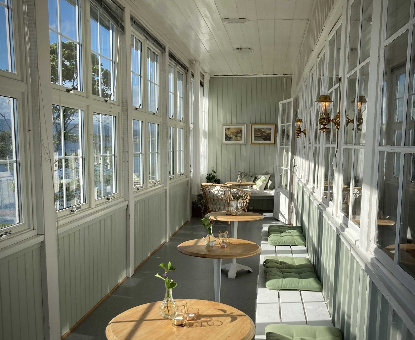 Glass veranda at Solvik